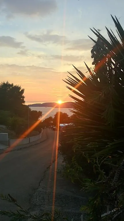 Apartment Cactus Donji Okrug Croatia